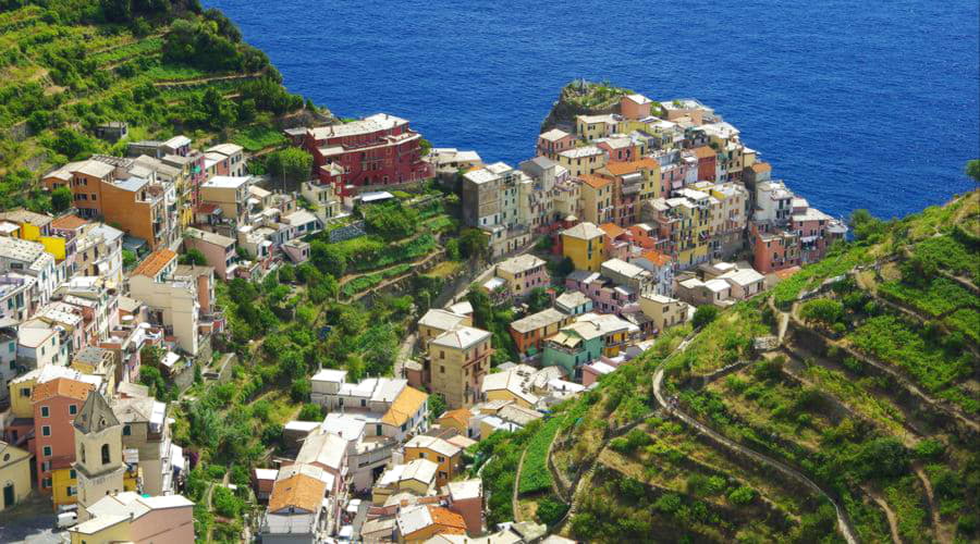 Top car rental deals in Manarola